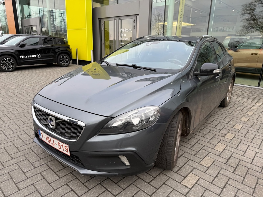 VOLVO V40 Cross Country 1560 cc Manual (2013)