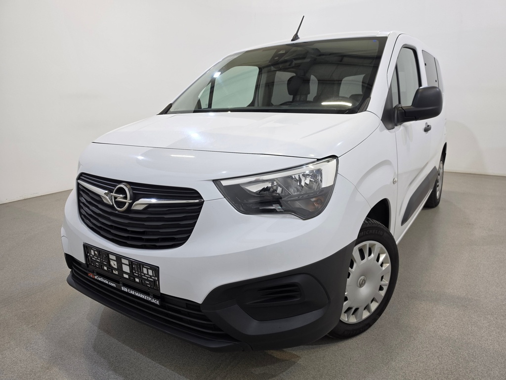OPEL Combo Life 1498 cc Manual (2022)