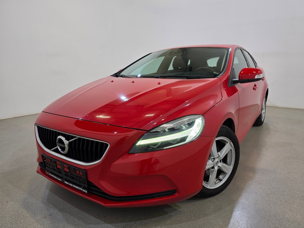 VOLVO V40 1969 cc Manual (2018)