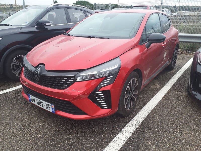 RENAULT Clio 999 cc Manual (2024)