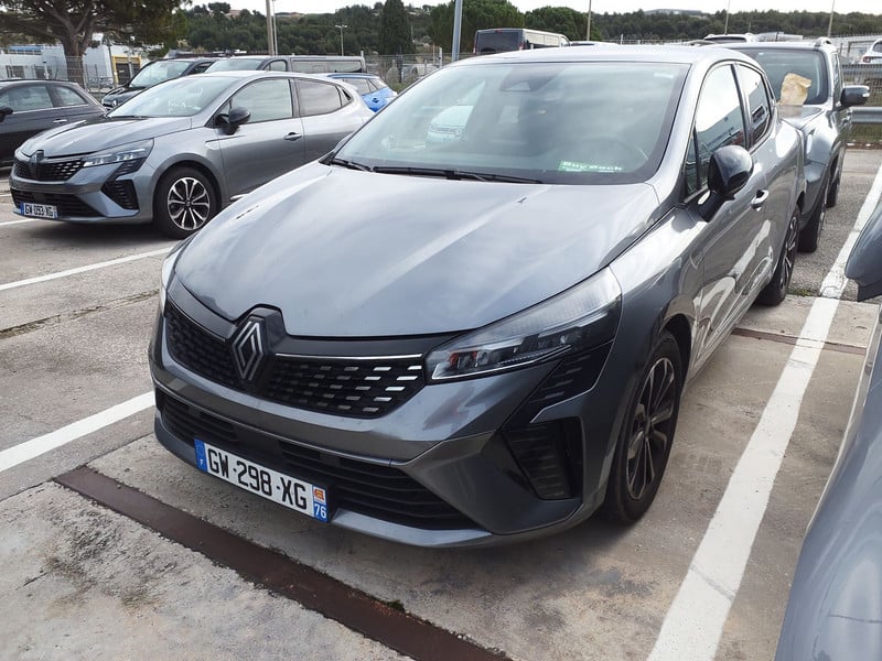 RENAULT Clio 999 cc Manual (2024)