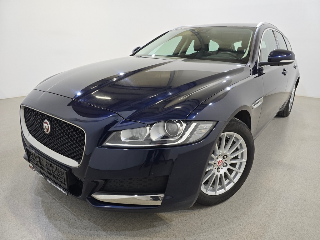 JAGUAR XF 1999 cc Automatic (2020)