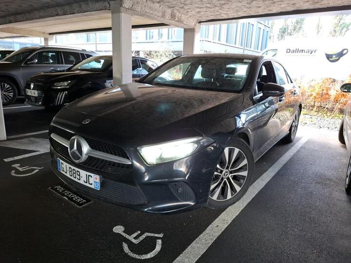 Mercedes A 180 1950 cc Automatic (2022)
