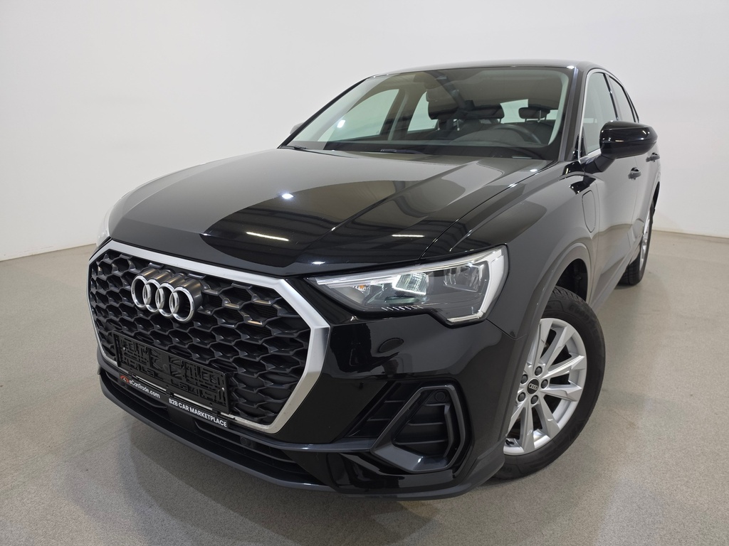 AUDI Q3 1395 cc Automatic (2022)