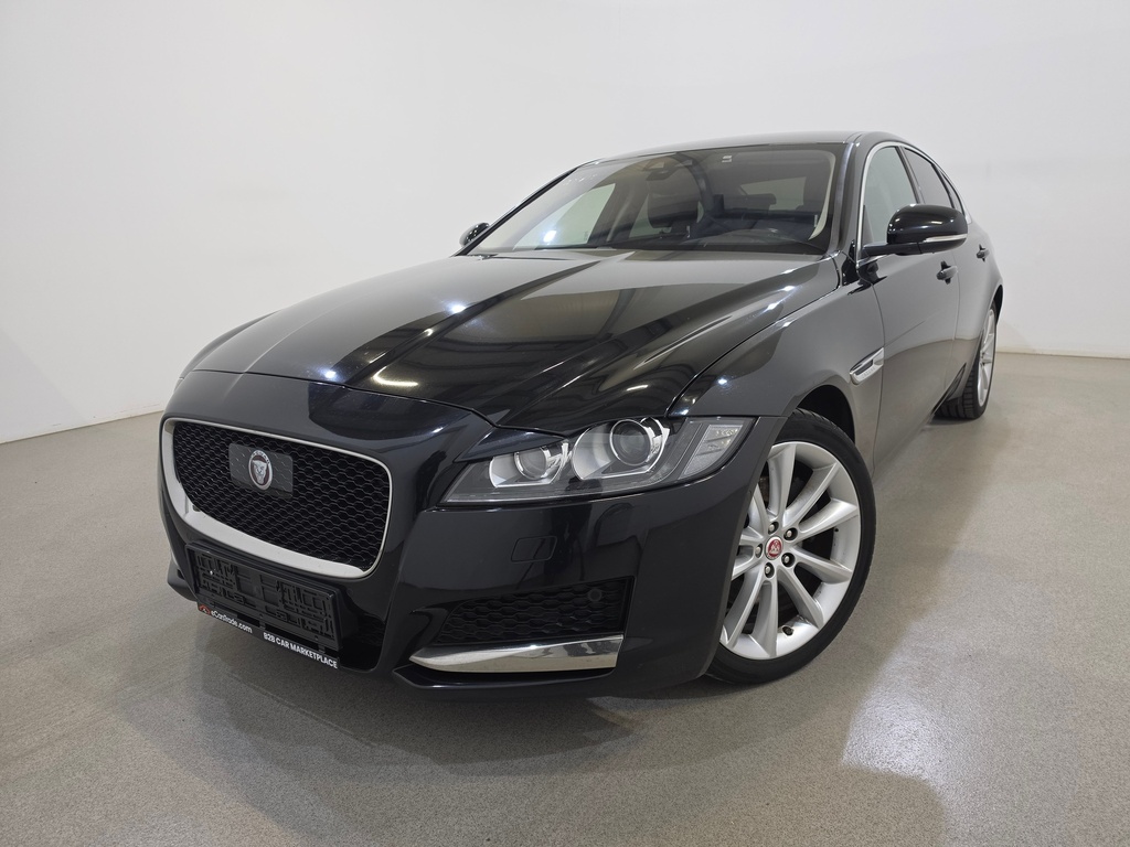 JAGUAR XF 1999 cc Automatic (2016)
