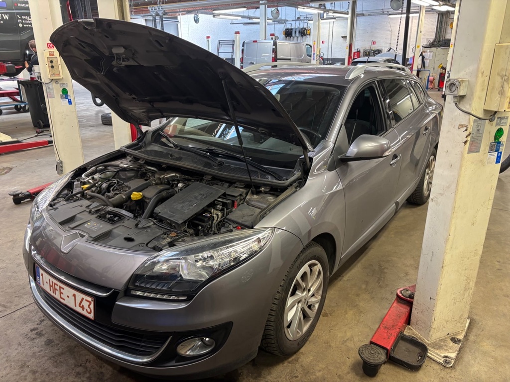 RENAULT Megane 1461 cc Manual (2013)