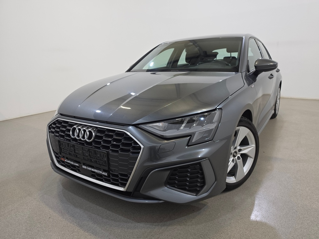 AUDI A3 999 cc Manual (2022)