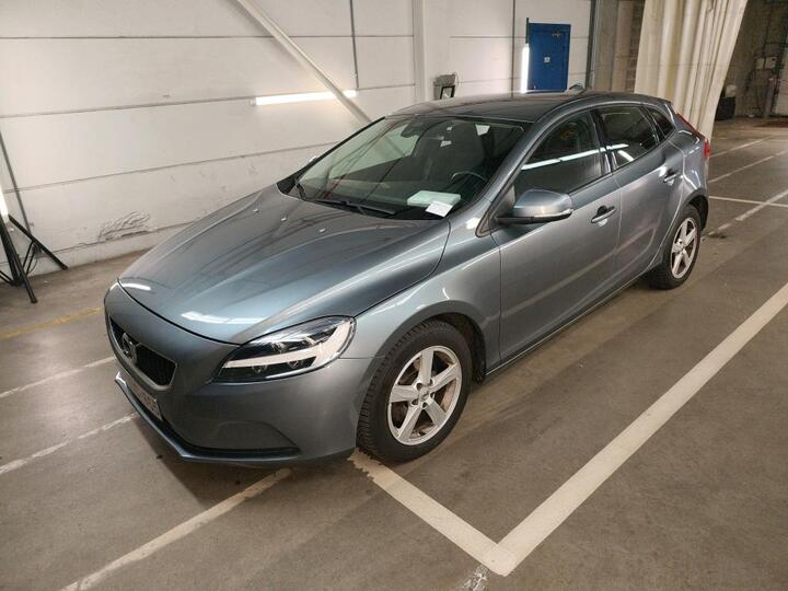 VOLVO V40 1969 cc Manual (2019)