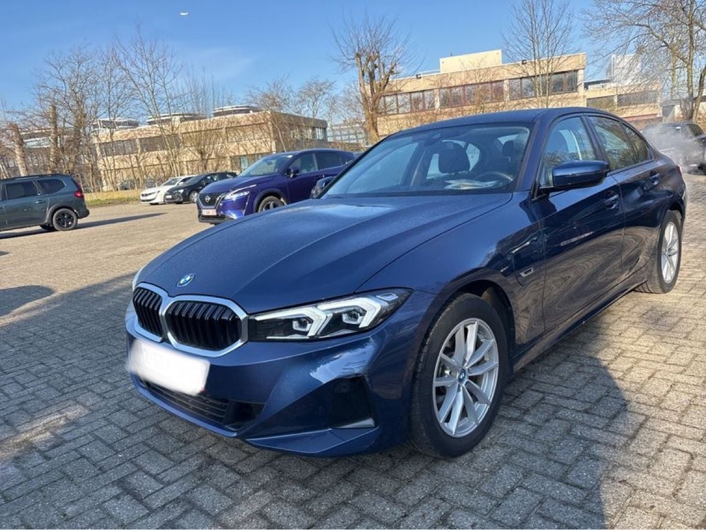 BMW 320 1998 cc Automatic (2024)