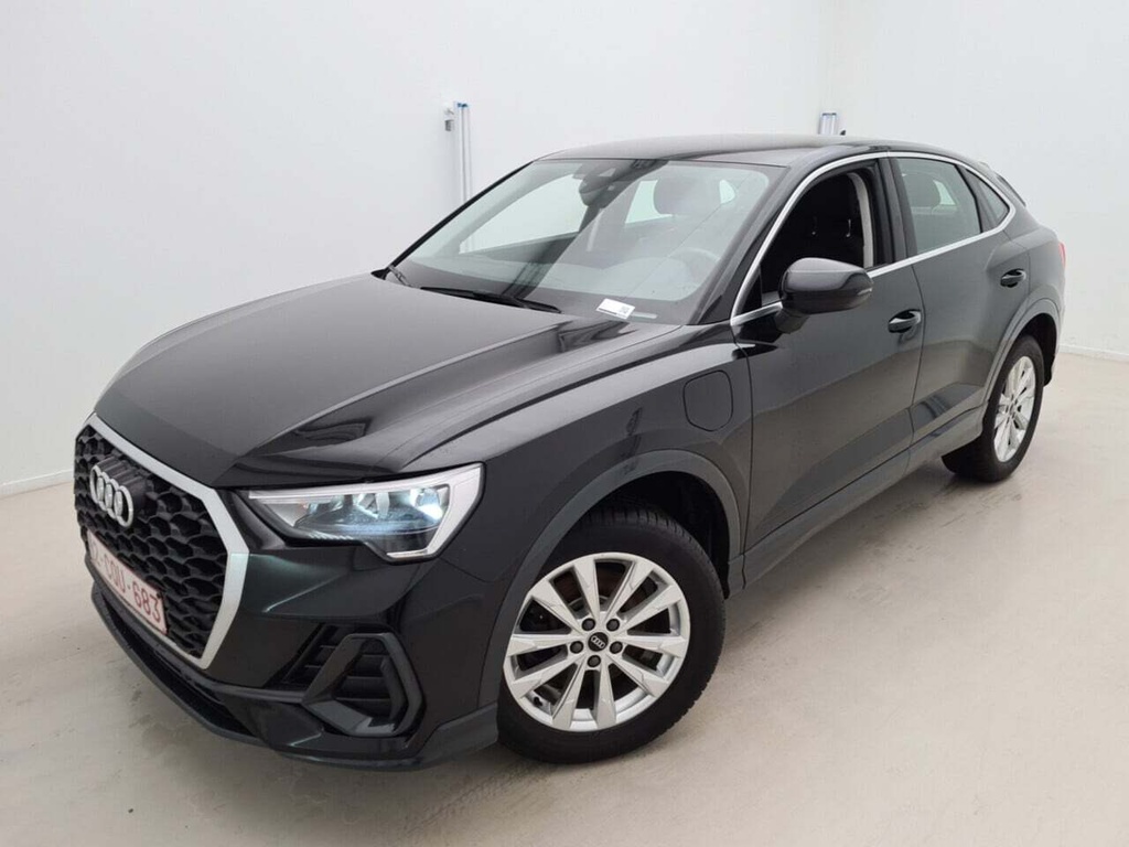 AUDI Q3 1395 cc Automatic (2022)